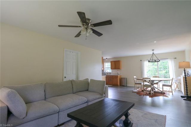 285 Raven Circle, Lexington, NC 27292