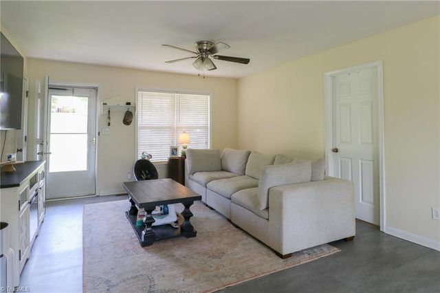 285 Raven Circle, Lexington, NC 27292