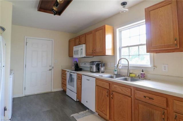 285 Raven Circle, Lexington, NC 27292