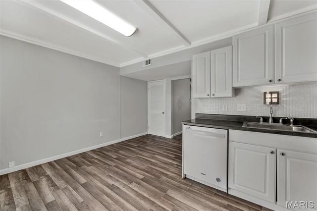 10736 Carroll Wood Way, St Louis, MO 63128