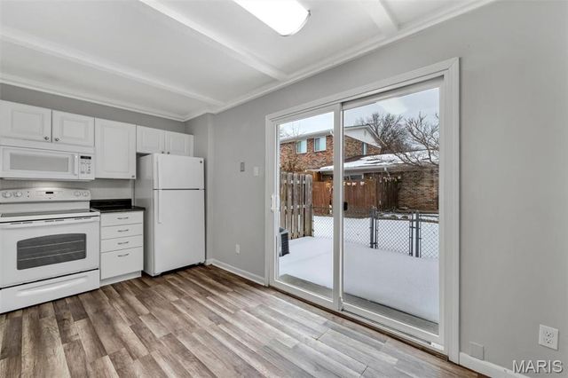 10736 Carroll Wood Way, St Louis, MO 63128