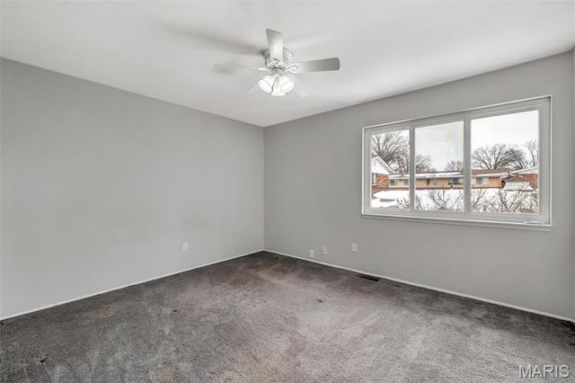 10736 Carroll Wood Way, St Louis, MO 63128