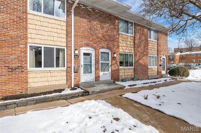 10736 Carroll Wood Way, St Louis, MO 63128