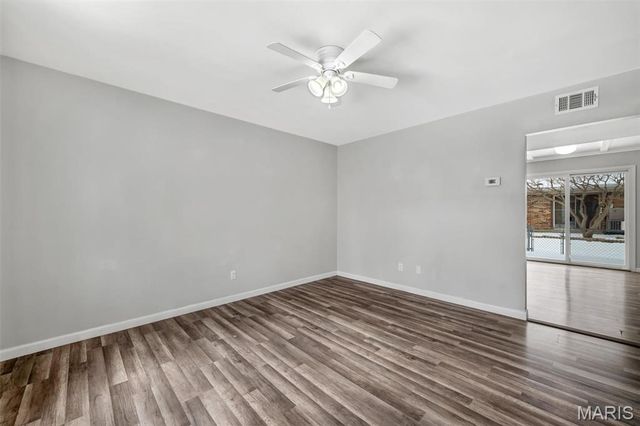 10736 Carroll Wood Way, St Louis, MO 63128