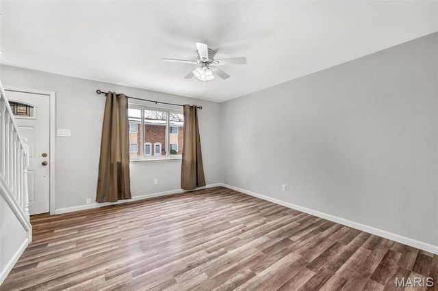 10736 Carroll Wood Way, St Louis, MO 63128