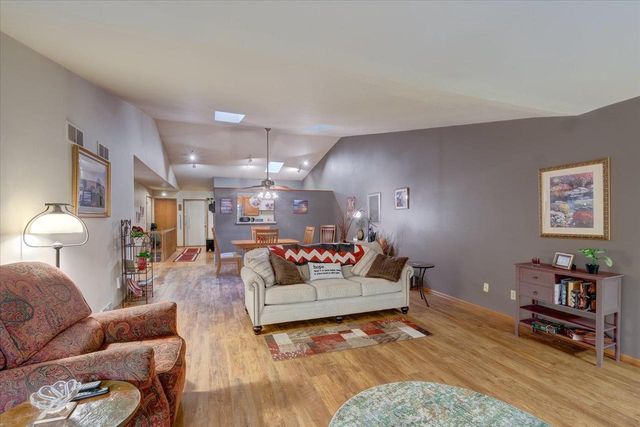 711 Kensington Square, Stoughton, WI 53589