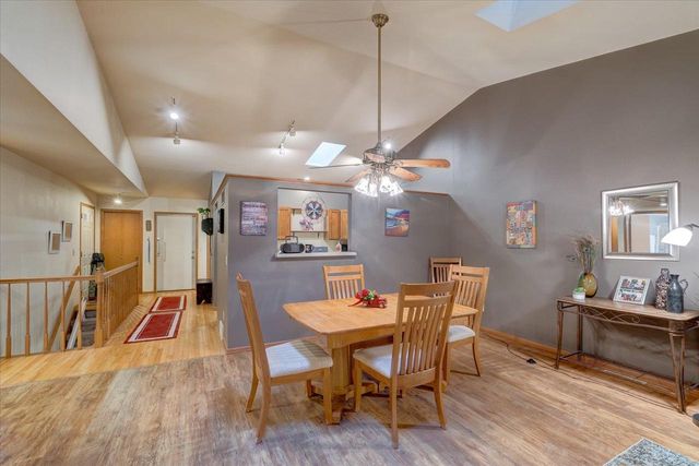 711 Kensington Square, Stoughton, WI 53589