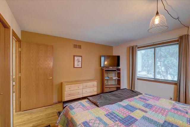 711 Kensington Square, Stoughton, WI 53589