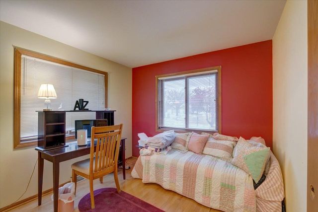 711 Kensington Square, Stoughton, WI 53589