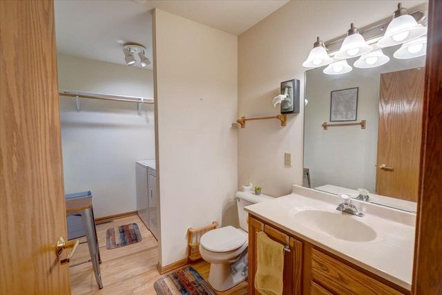 711 Kensington Square, Stoughton, WI 53589