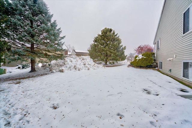 711 Kensington Square, Stoughton, WI 53589