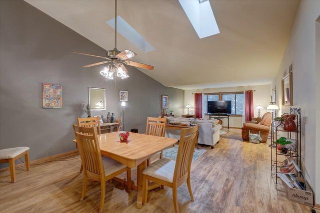 711 Kensington Square, Stoughton, WI 53589