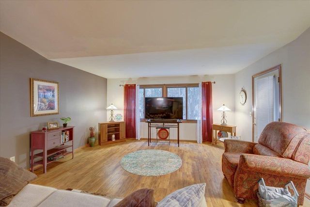 711 Kensington Square, Stoughton, WI 53589