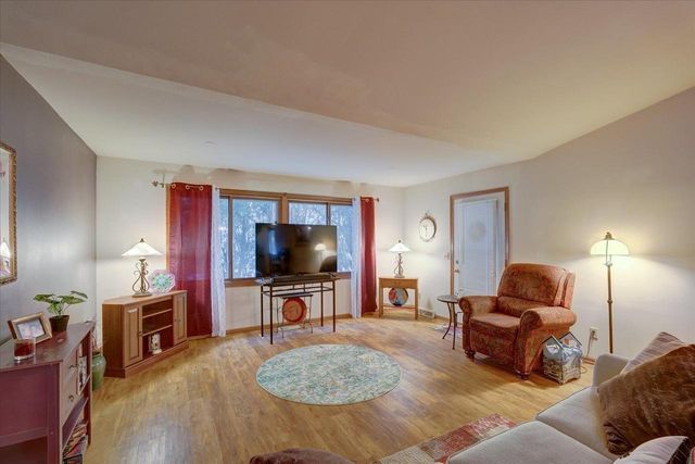 711 Kensington Square, Stoughton, WI 53589