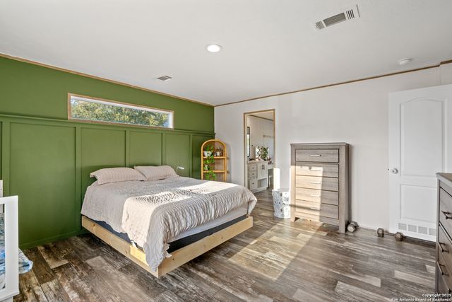 126 Hidden Fern, Floresville, TX 78114