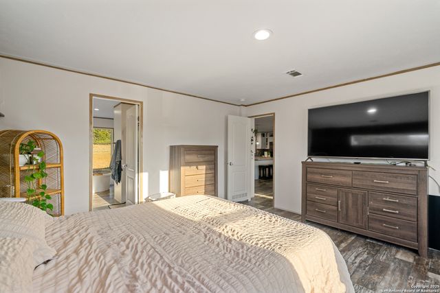 126 Hidden Fern, Floresville, TX 78114