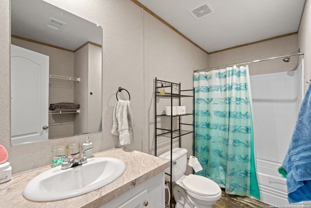 126 Hidden Fern, Floresville, TX 78114