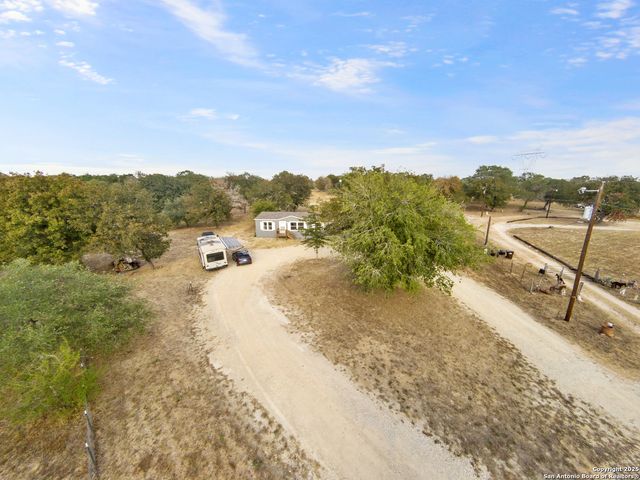 126 Hidden Fern, Floresville, TX 78114