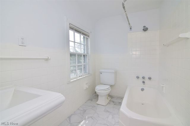 3380 Milverton Road, Shaker Heights, OH 44120