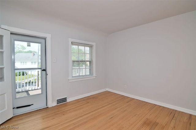 3380 Milverton Road, Shaker Heights, OH 44120