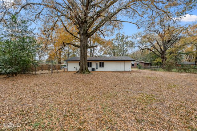 9621 Fairlawn Court, Shreveport, LA 71118