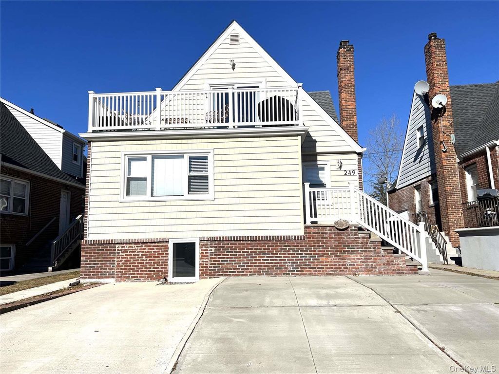 249 E Broadway, Long Beach, NY 11561