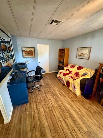 2400 W Midvalley Avenue B3, Visalia, CA 93277