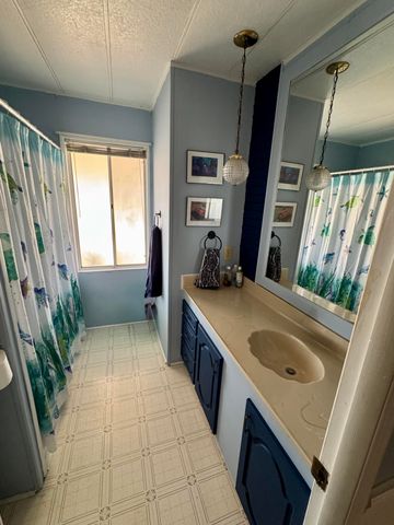 2400 W Midvalley Avenue B3, Visalia, CA 93277