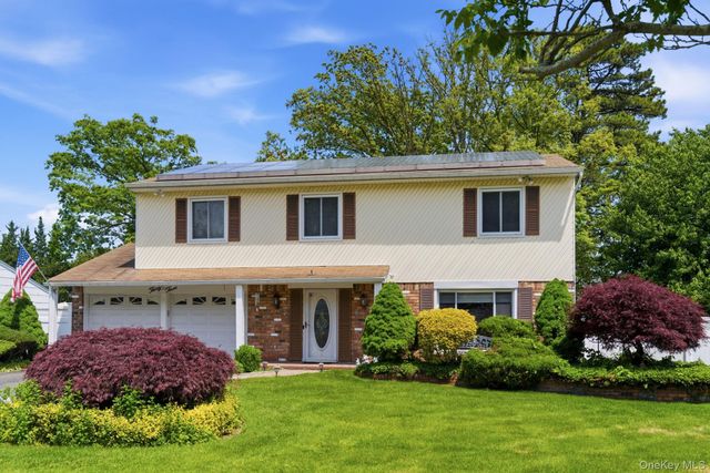33 Roy Drive, Nesconset, NY 11767