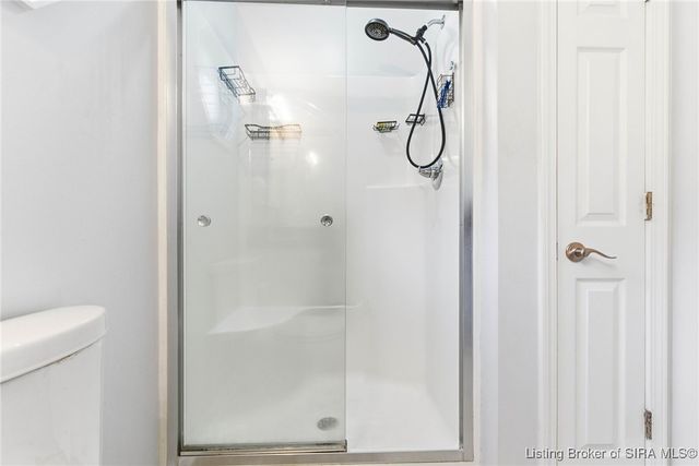 608 Crestview Court, Jeffersonville, IN 47130