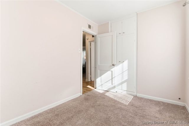 608 Crestview Court, Jeffersonville, IN 47130