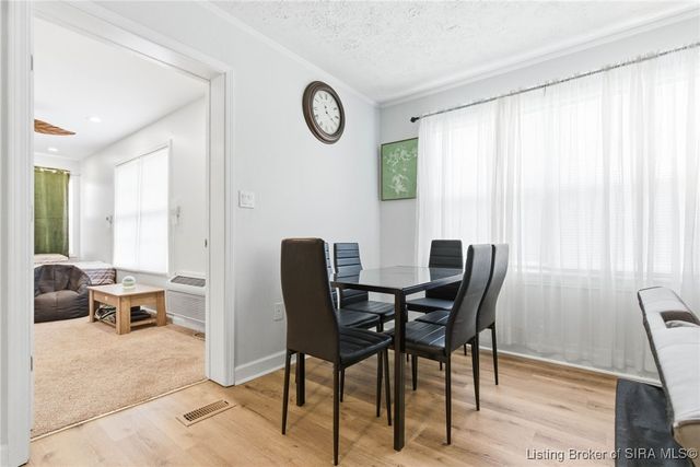 608 Crestview Court, Jeffersonville, IN 47130