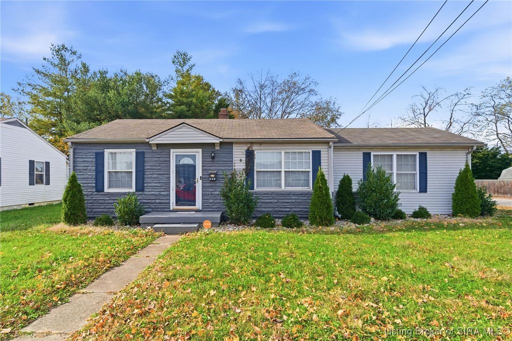 608 Crestview Court, Jeffersonville, IN 47130