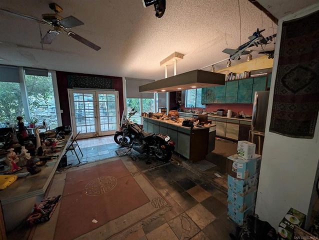 10843 Queen Ave, La Mesa, CA 91941