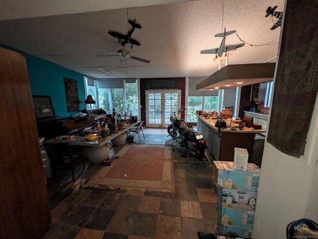 10843 Queen Ave, La Mesa, CA 91941