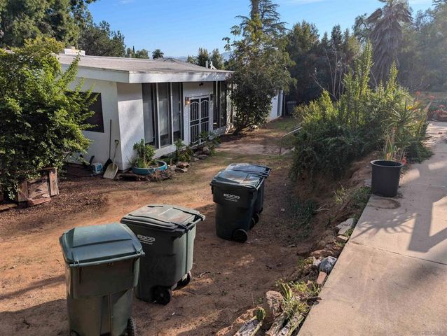 10843 Queen Ave, La Mesa, CA 91941