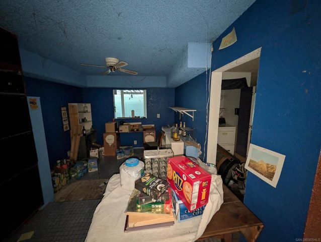 10843 Queen Ave, La Mesa, CA 91941