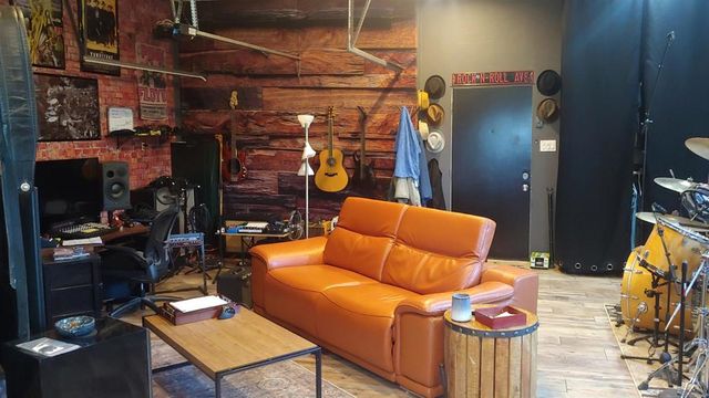 10843 Queen Ave, La Mesa, CA 91941