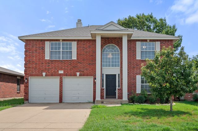 8712 Limestone Drive, Fort Worth, TX 76244