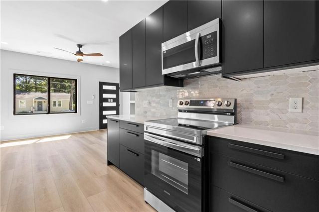 646 Robert Street NW, Atlanta, GA 30318