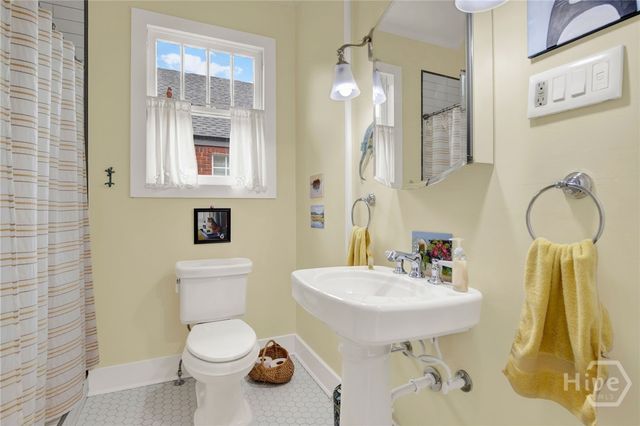 531 E 51st Street, Savannah, GA 31405