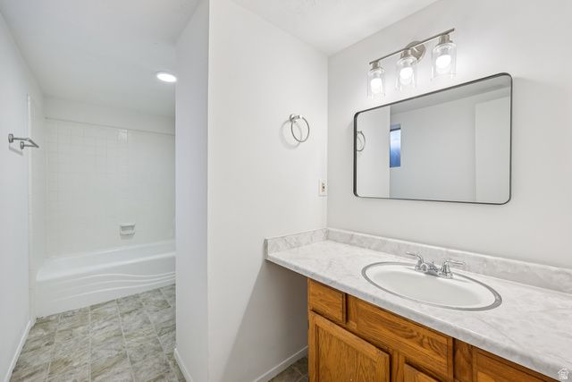 3020 W ROSA VISTA DR, Taylorsville, UT 84129