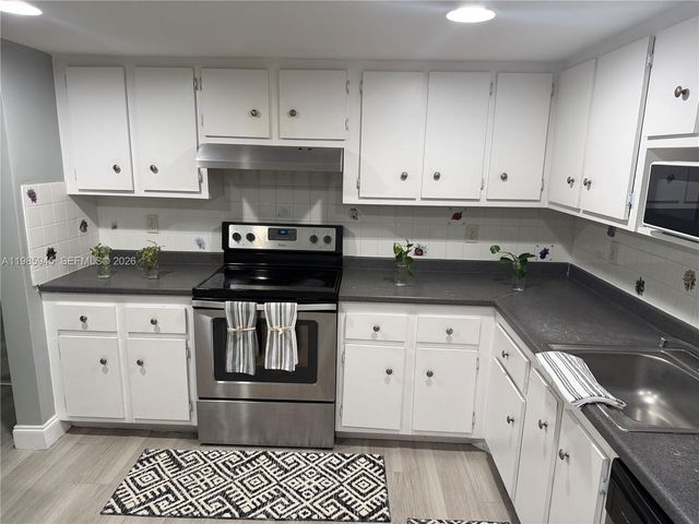 3962 Inverrary Dr A3, Lauderhill, FL 33319