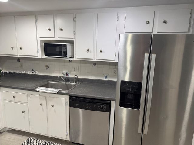 3962 Inverrary Dr A3, Lauderhill, FL 33319