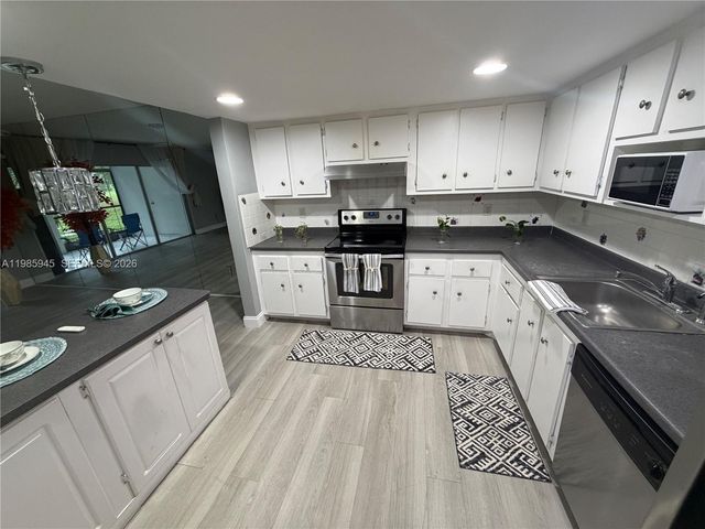 3962 Inverrary Dr A3, Lauderhill, FL 33319