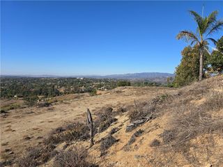 1387 Las Vistas Road, Fallbrook, CA 92028