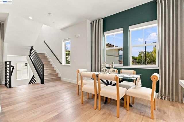 332 Harcot Ter, Sunnyvale, CA 94085