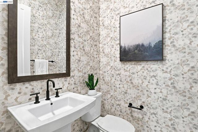 332 Harcot Ter, Sunnyvale, CA 94085