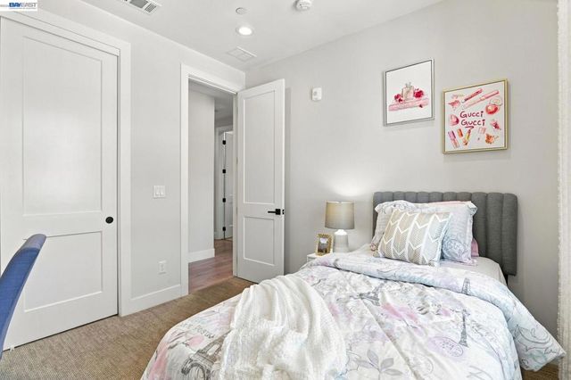 332 Harcot Ter, Sunnyvale, CA 94085