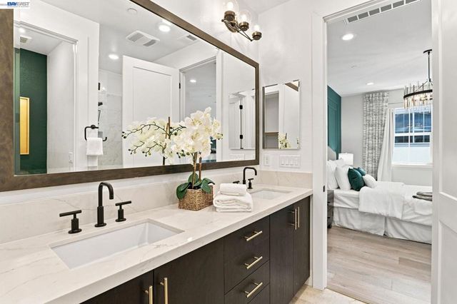 332 Harcot Ter, Sunnyvale, CA 94085